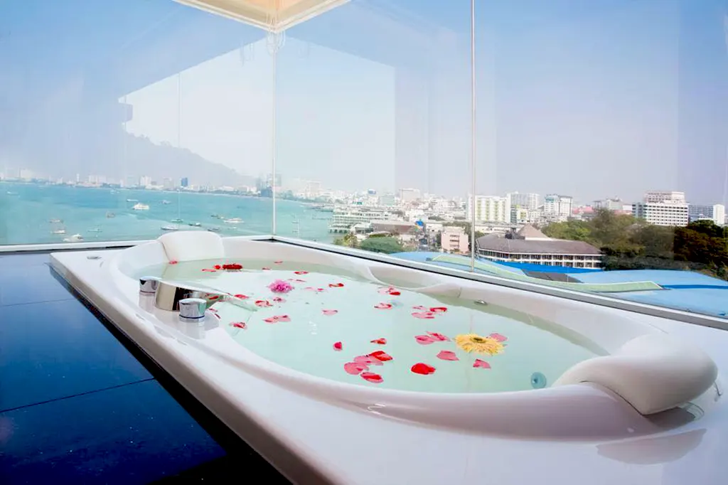 bathtub seaview