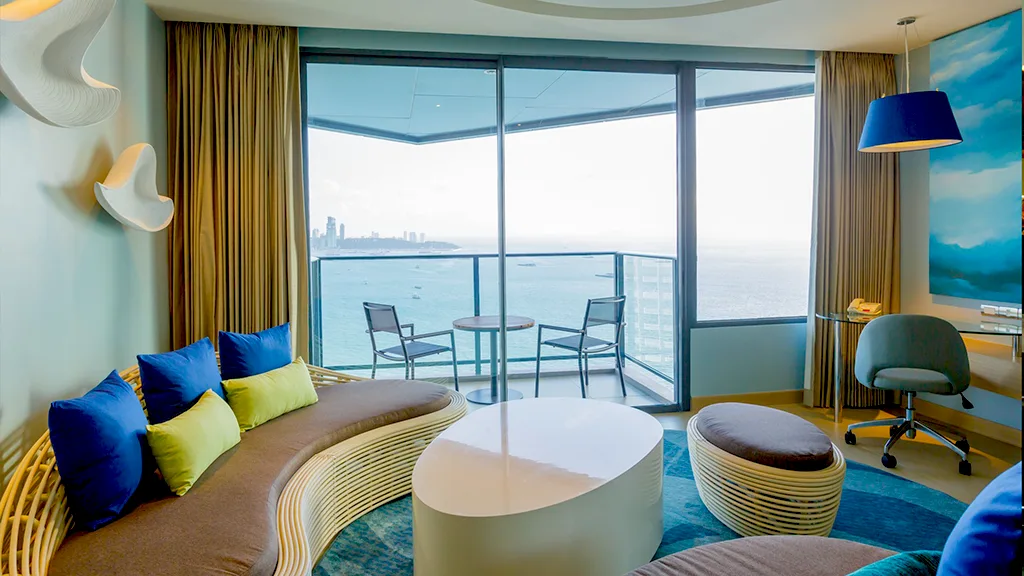 Executive Club Suite Ocean View Room